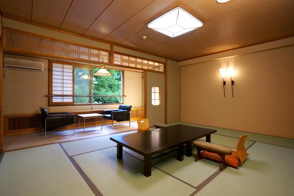 ทสึคาโกชิยะ ชิจิเบอิ Hotel Shibukawa ภายนอก รูปภาพ