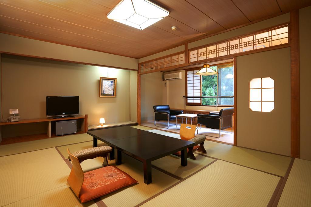 ทสึคาโกชิยะ ชิจิเบอิ Hotel Shibukawa ภายนอก รูปภาพ